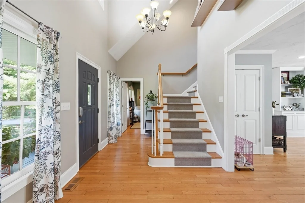Photo of 11 Fellowship Cir