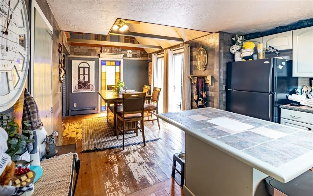 Photo of 40 Scenic Ave
