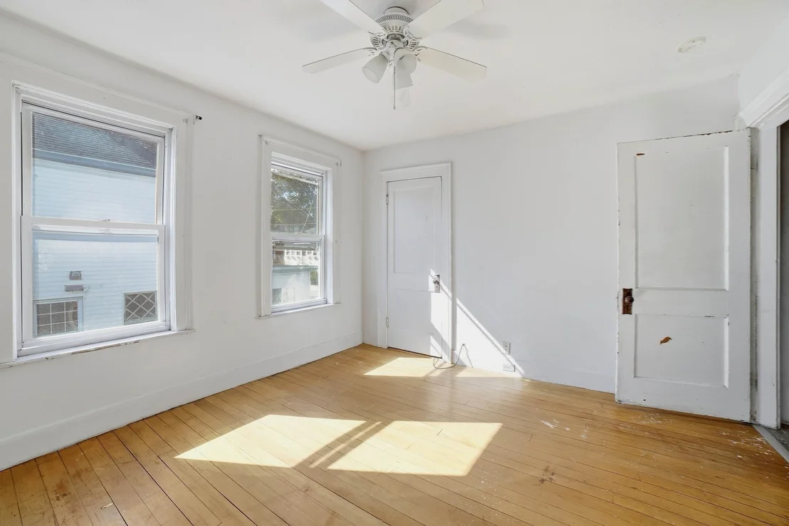 Photo of 36 Putnam Ave