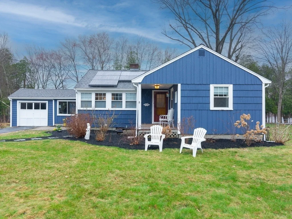 Photo of 81 Edgewater Drive