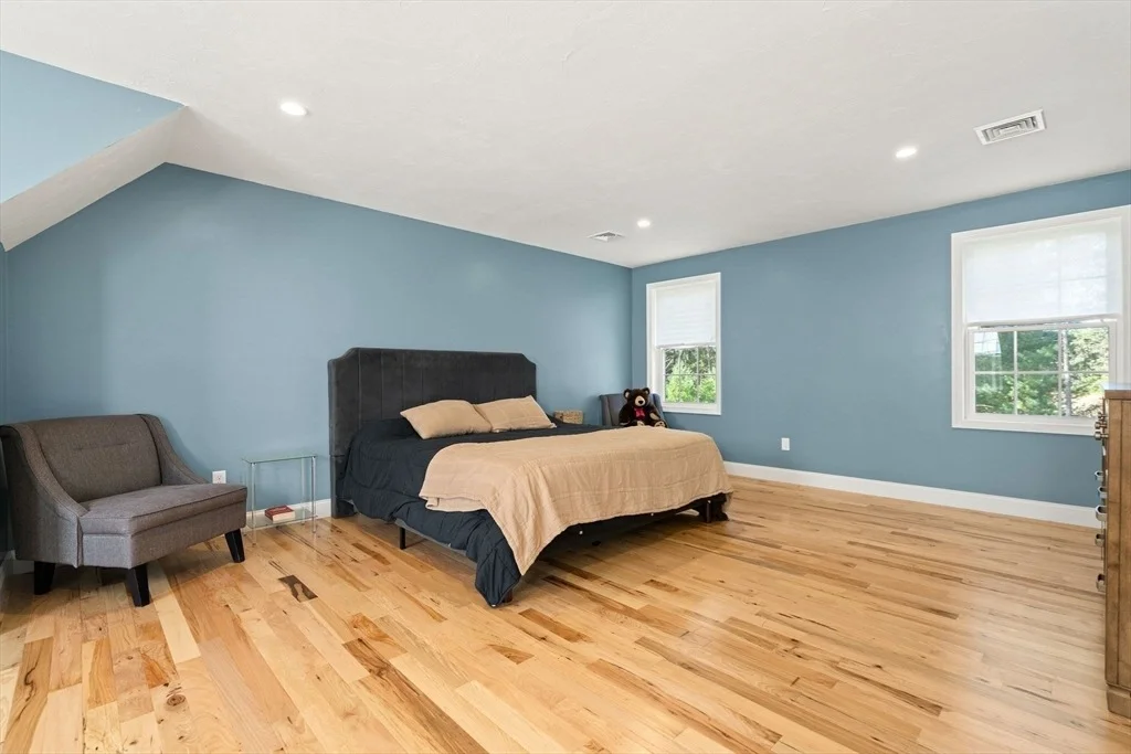 Photo of 17 Pond Edge Trl