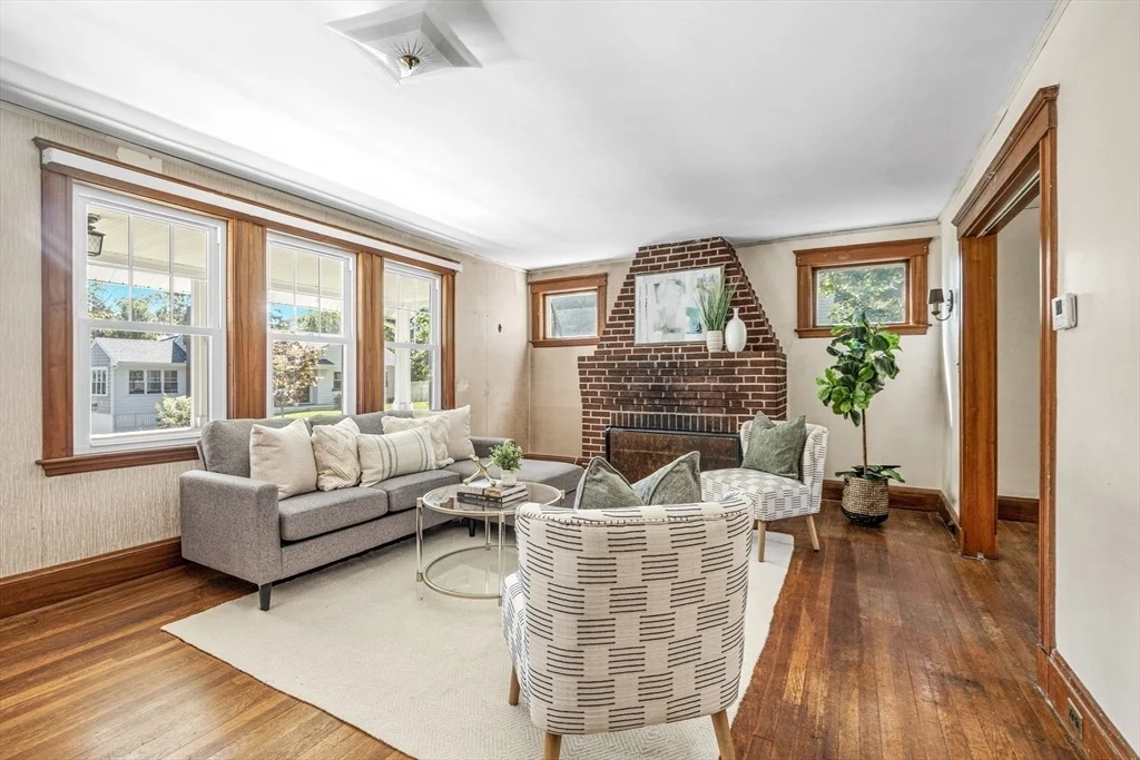 Photo of 22 Linscott Rd