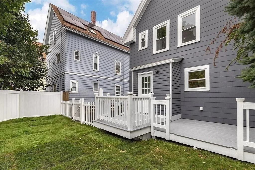 Photo of 10 Williams Ave