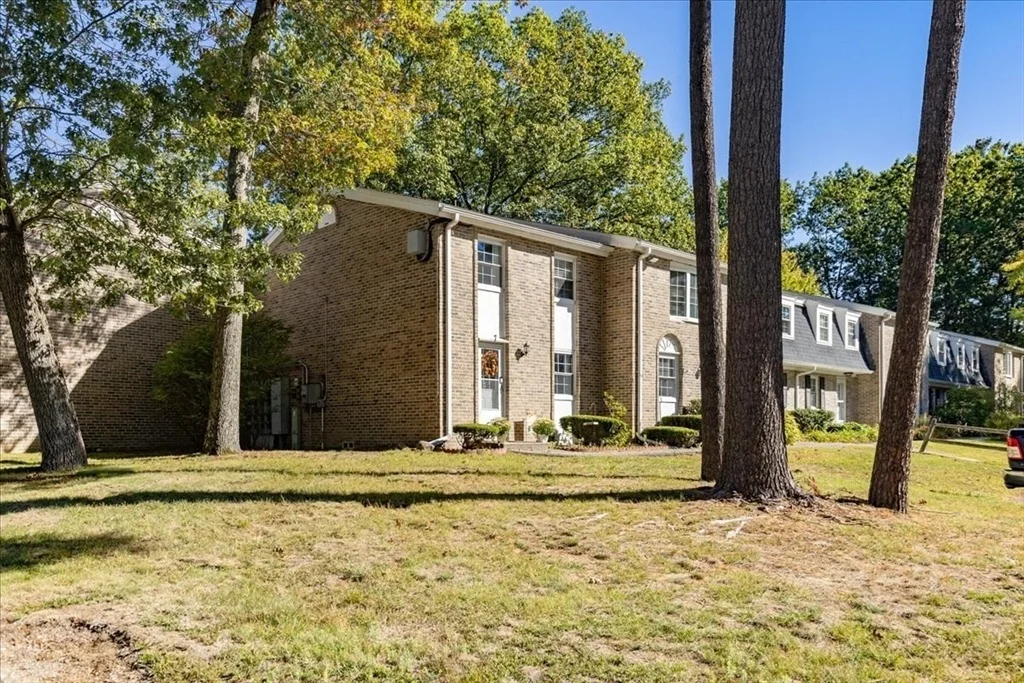 Photo of Unit 7 at 75 Sandy Pond Road