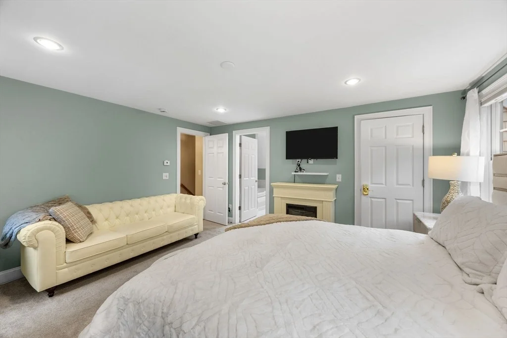 Photo of 10 Lawton Lane