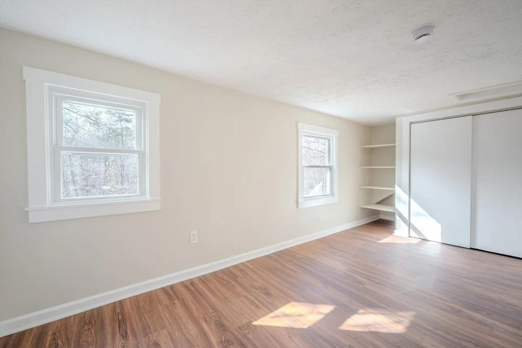 Photo of 563 Piper Rd