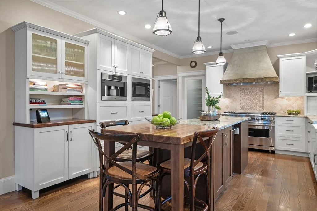 Photo of 24 Whitehall Cir