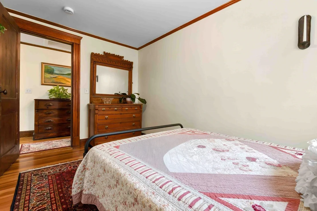 Photo of 5 Walcott Rd