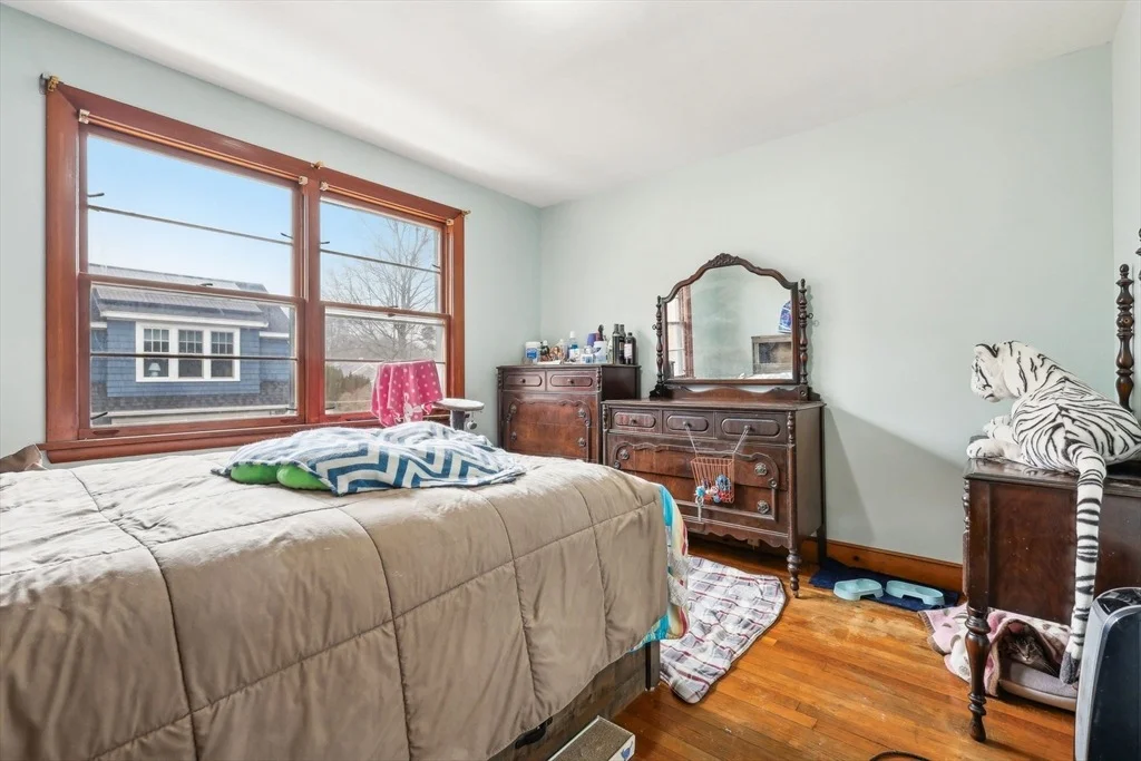 Photo of 33 Webster Ave