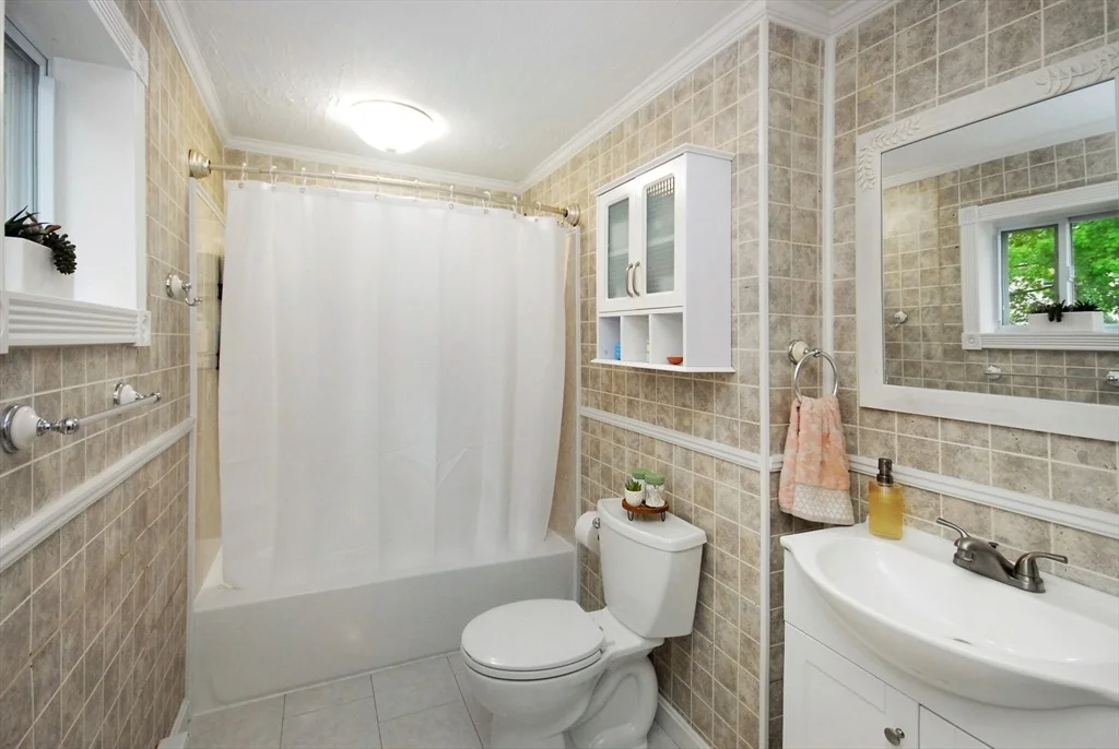 Photo of Unit 7 at 7 Maple Ct