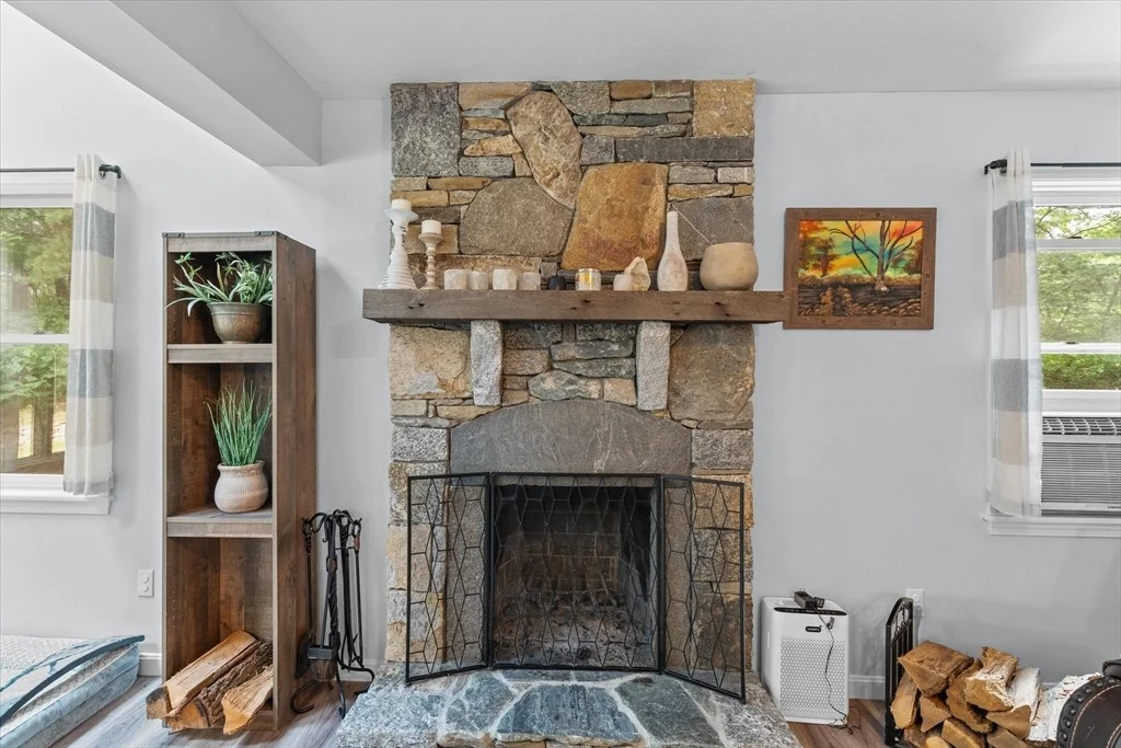 Photo of 12 Easter Brook Rd