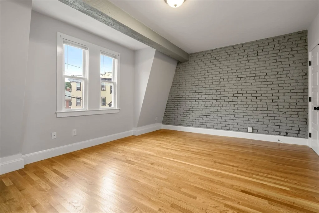 Photo of Unit A at 129 Sutherland Road