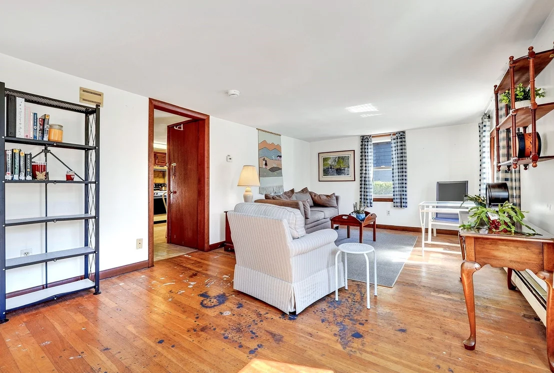 Photo of 79 Maple Street