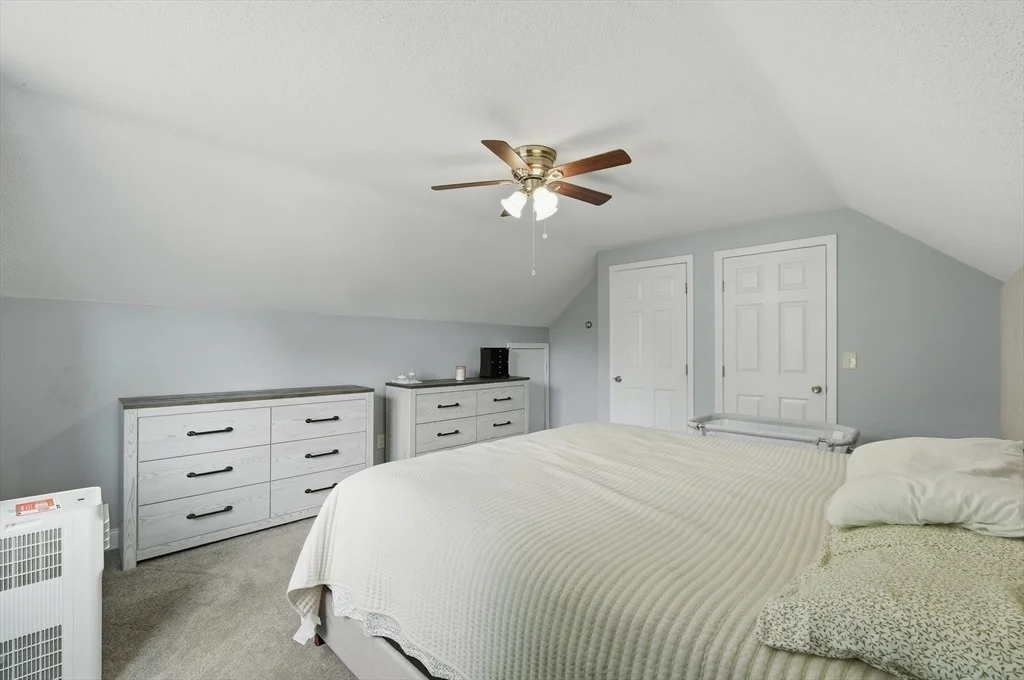 Photo of 134 Hathaway Commons Rd