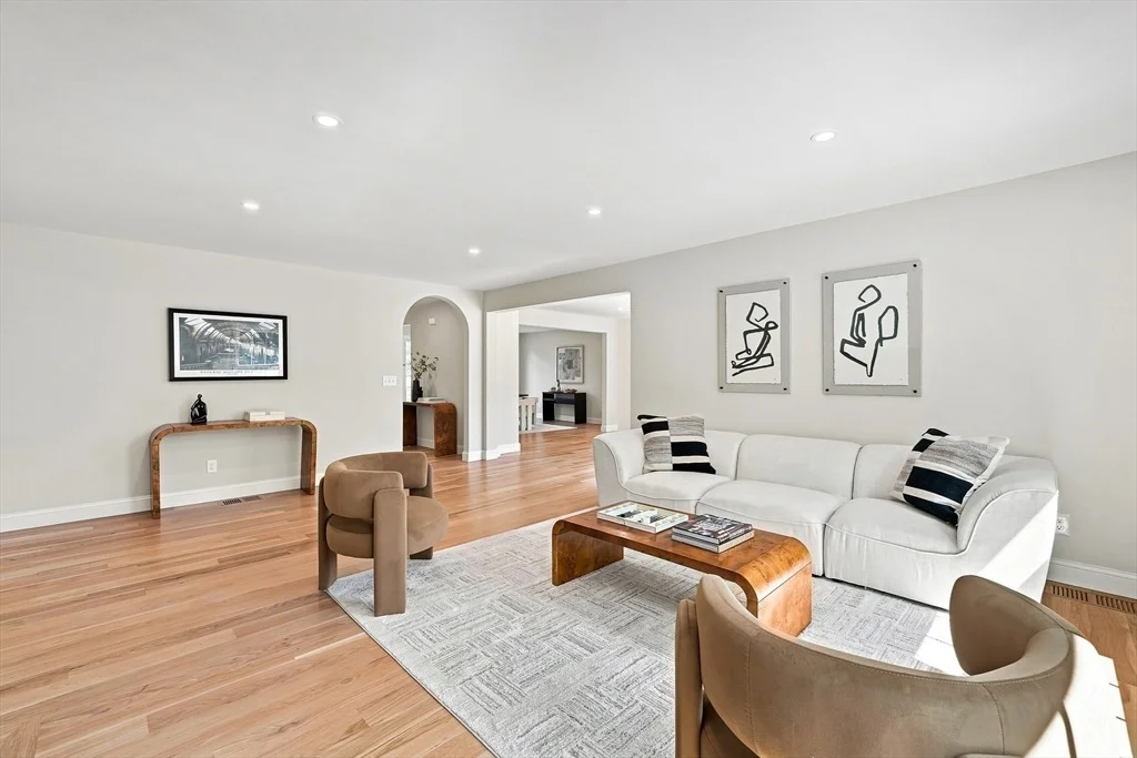 Photo of 7 Viking Rd
