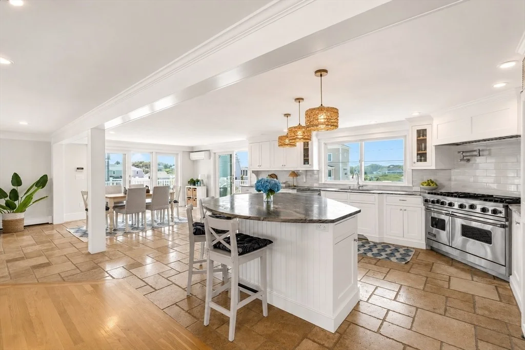 Photo of 67 Surfside Rd