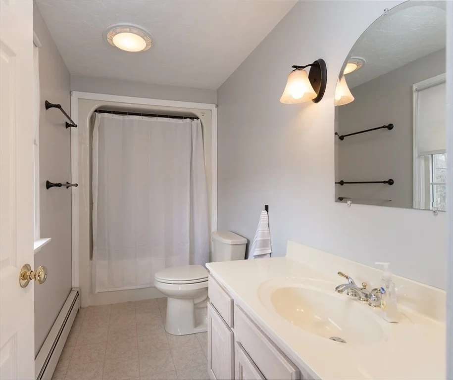 Photo of 4 Briarcliff Ln