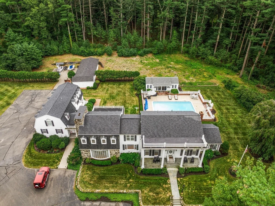 Photo of 28 Pineswamp Rd