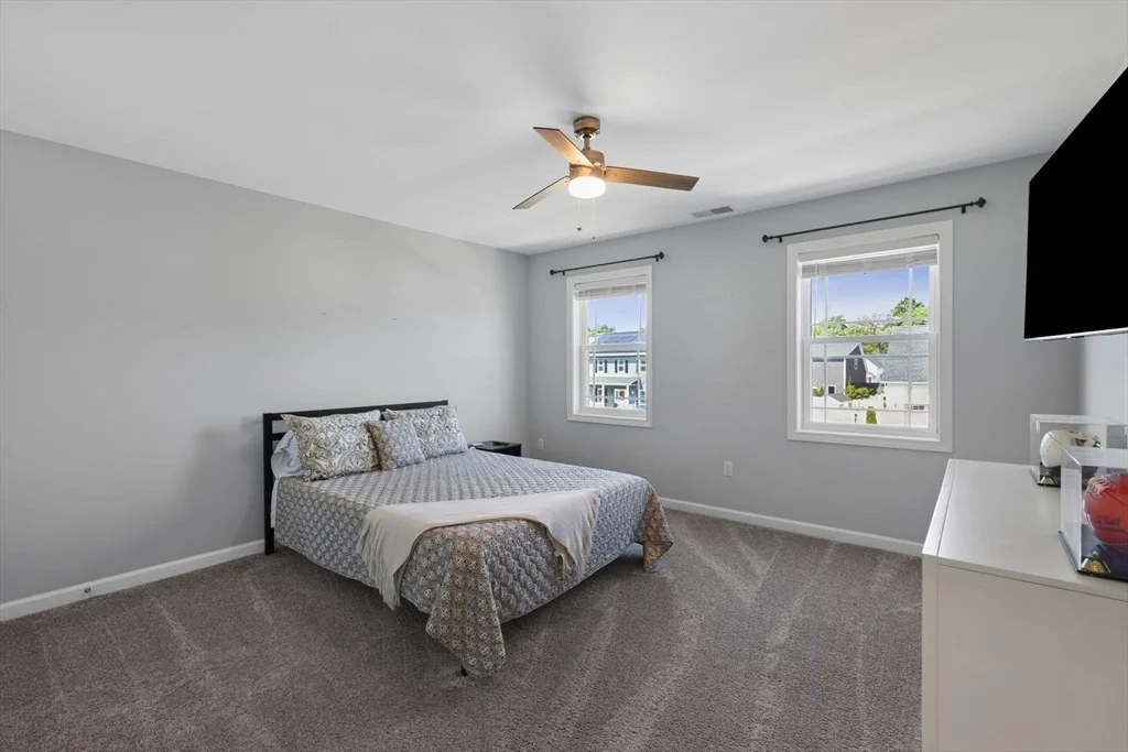 Photo of 51 Elaine Cir
