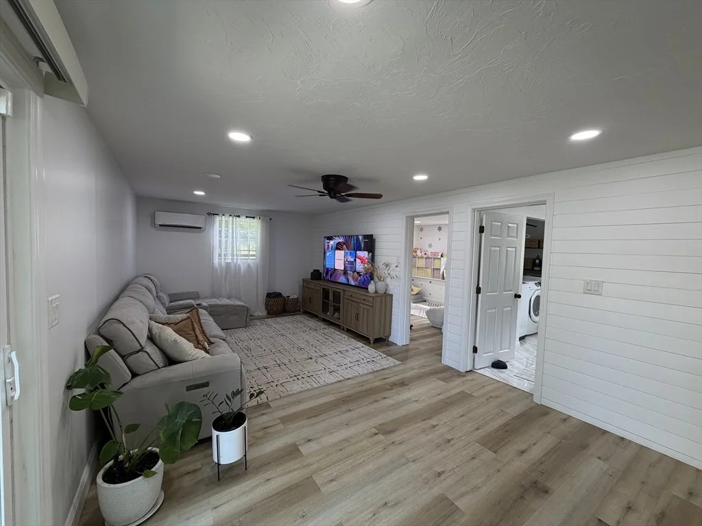 Photo of 23 Lambert Cir