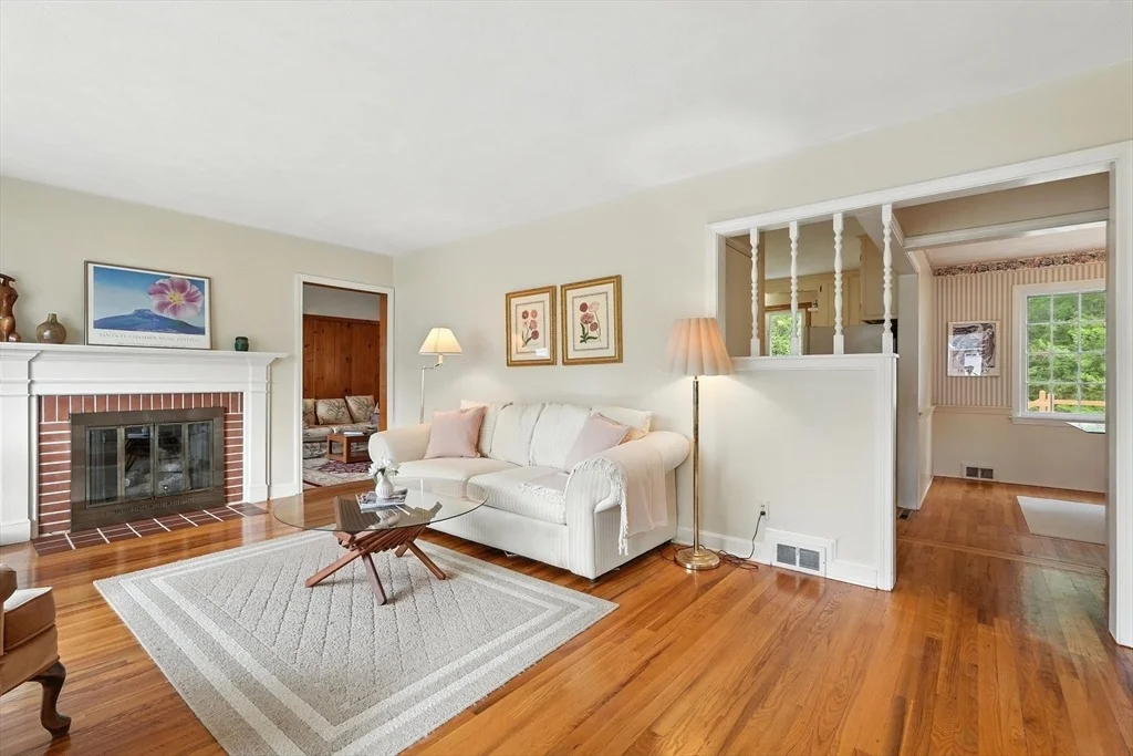 Photo of 30 Western Cir