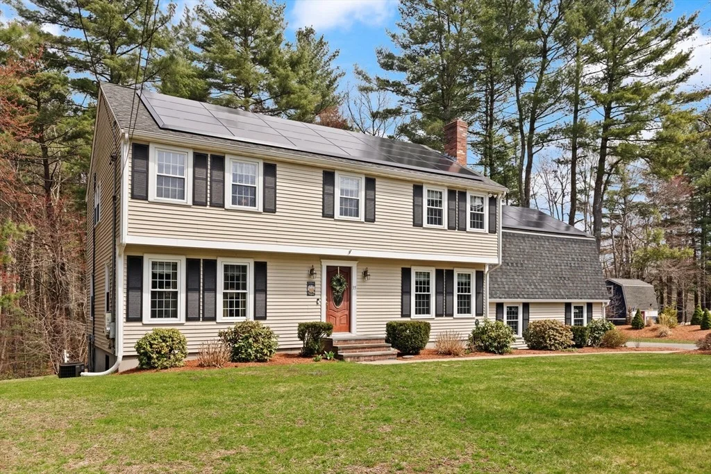 Photo of 35 Meadowbrook Dr