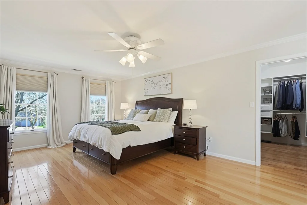Photo of 8 Weyman Ln