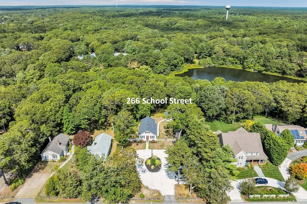 Photo of 266 School St