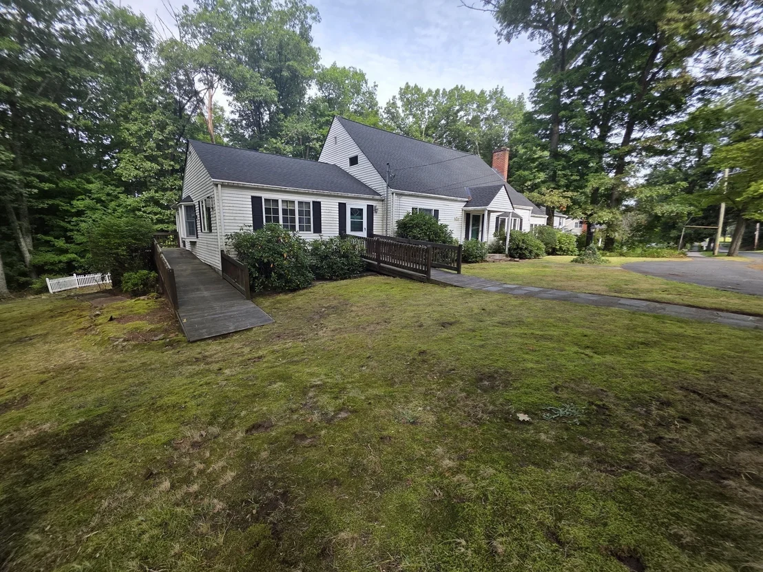 Photo of 947 Main St