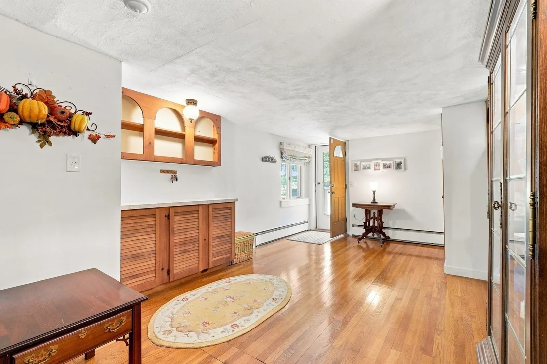 Photo of 6 Ragged Hill Rd