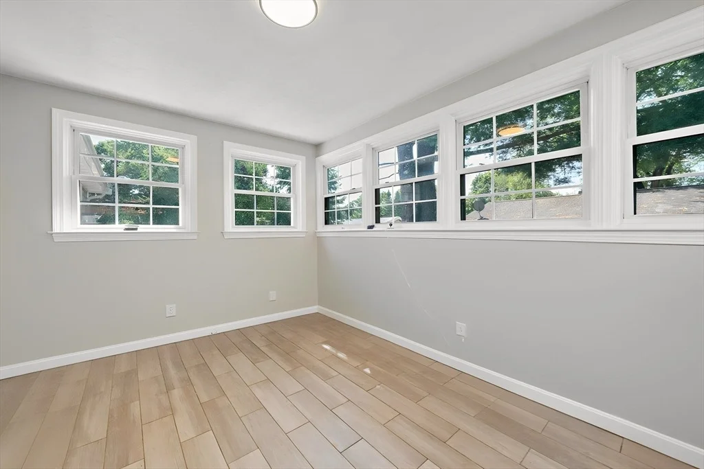 Photo of 33 Bartlett Rd