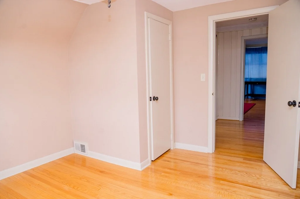 Photo of 40 Sampson Pkwy