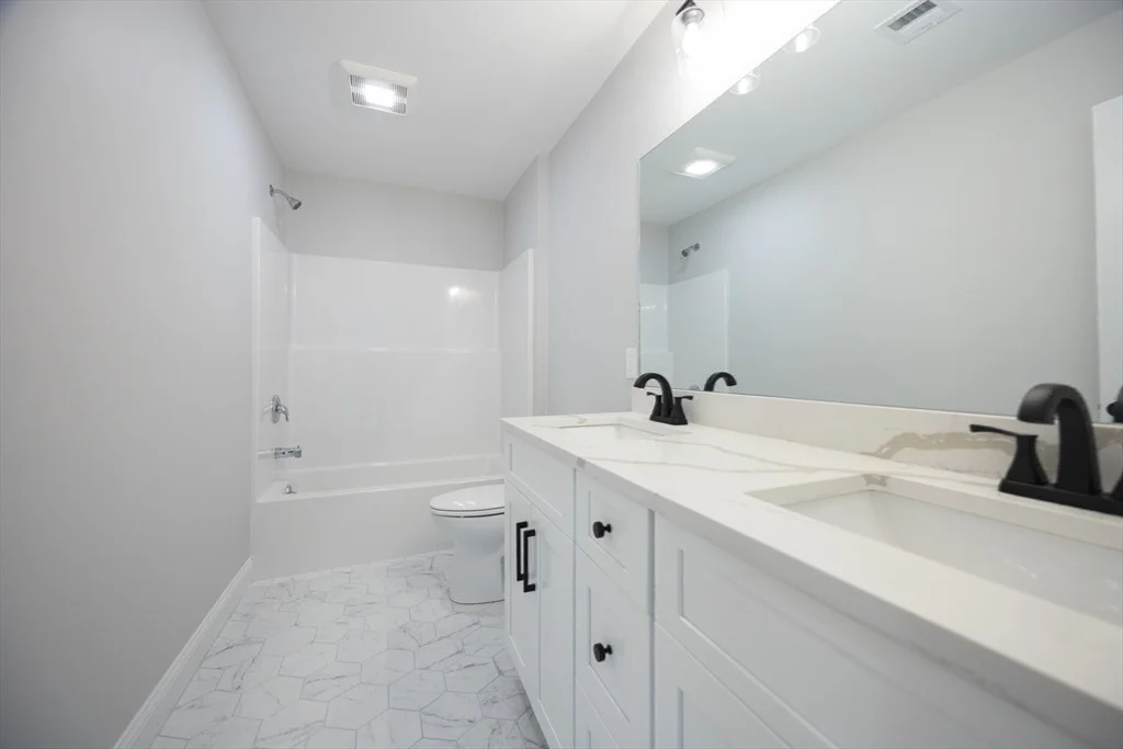 Photo of 114 Arnold St