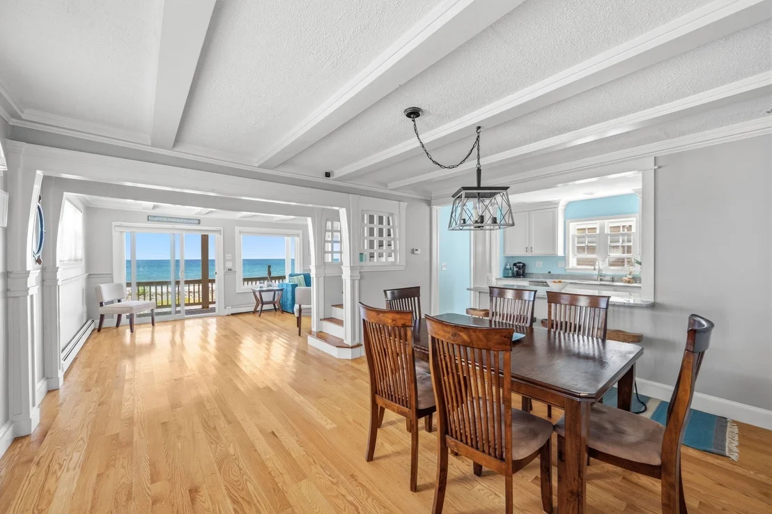 Photo of 331 Beach Ave