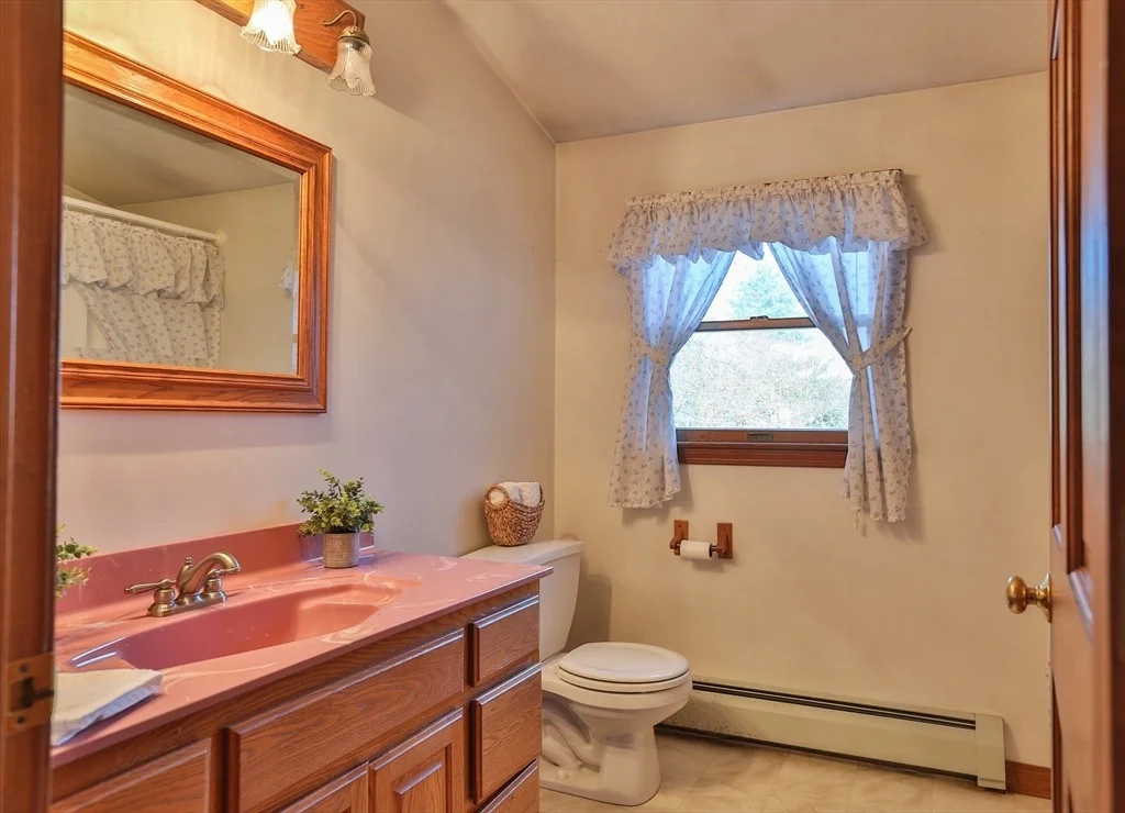 Photo of 13 Collins Dr
