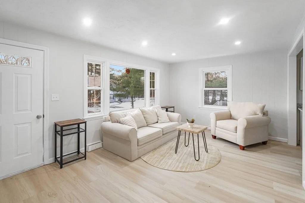 Photo of 22 Outlook Drive