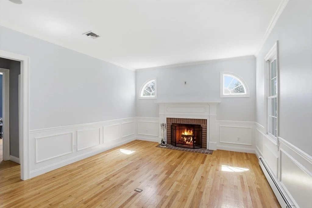 Photo of 76 Clapp Rd