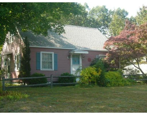 Photo of 2062 Memorial Dr