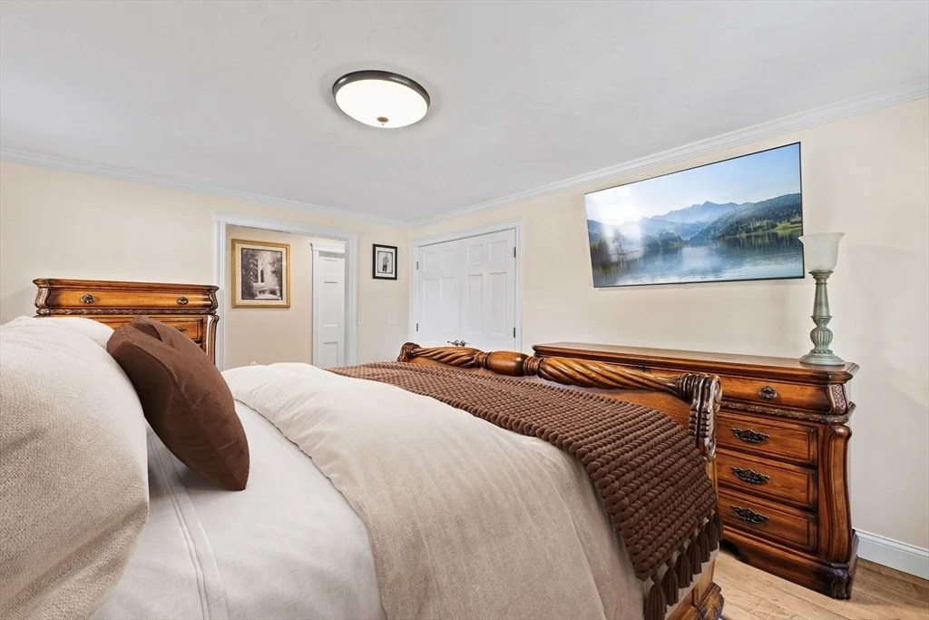 Photo of 16 Forest Park Dr