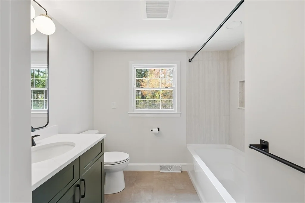 Photo of 44 Wildbrook Road