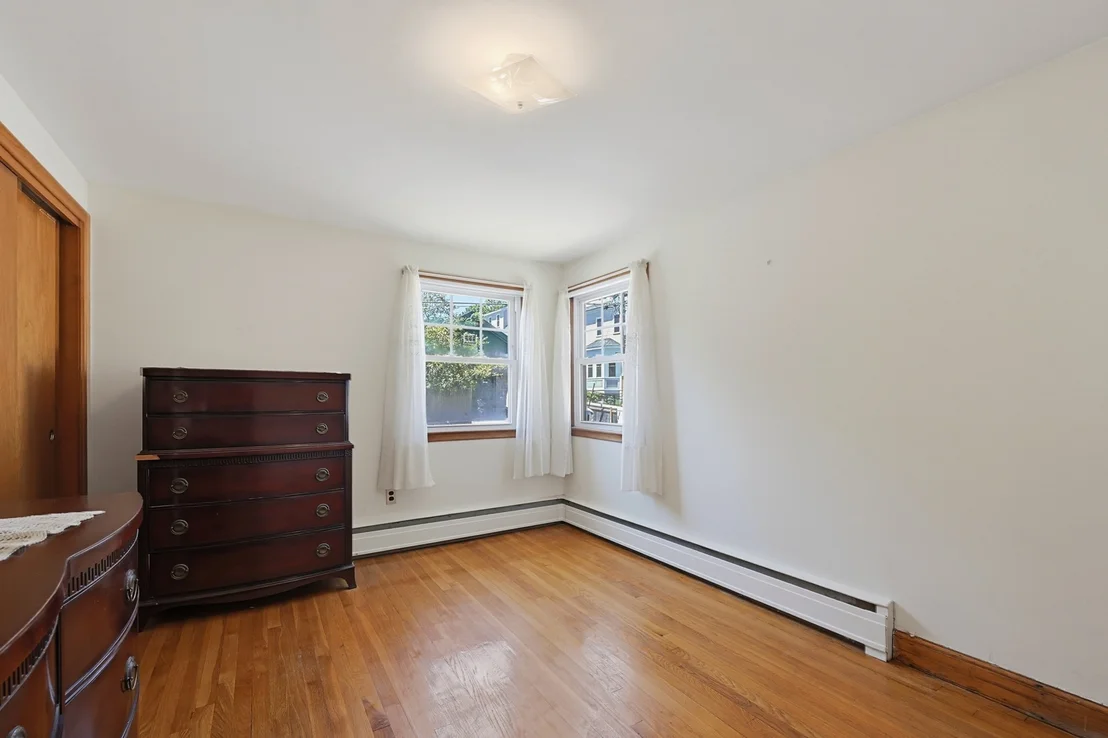 Photo of 10 Meyer St