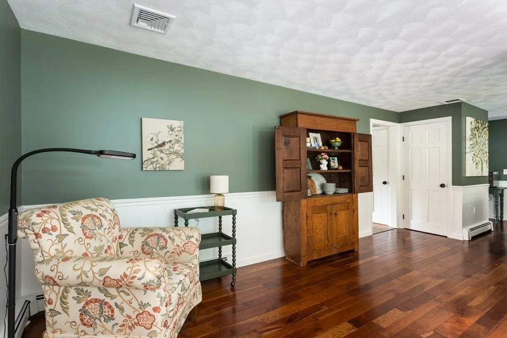 Photo of 8 Bubbling Brook Road