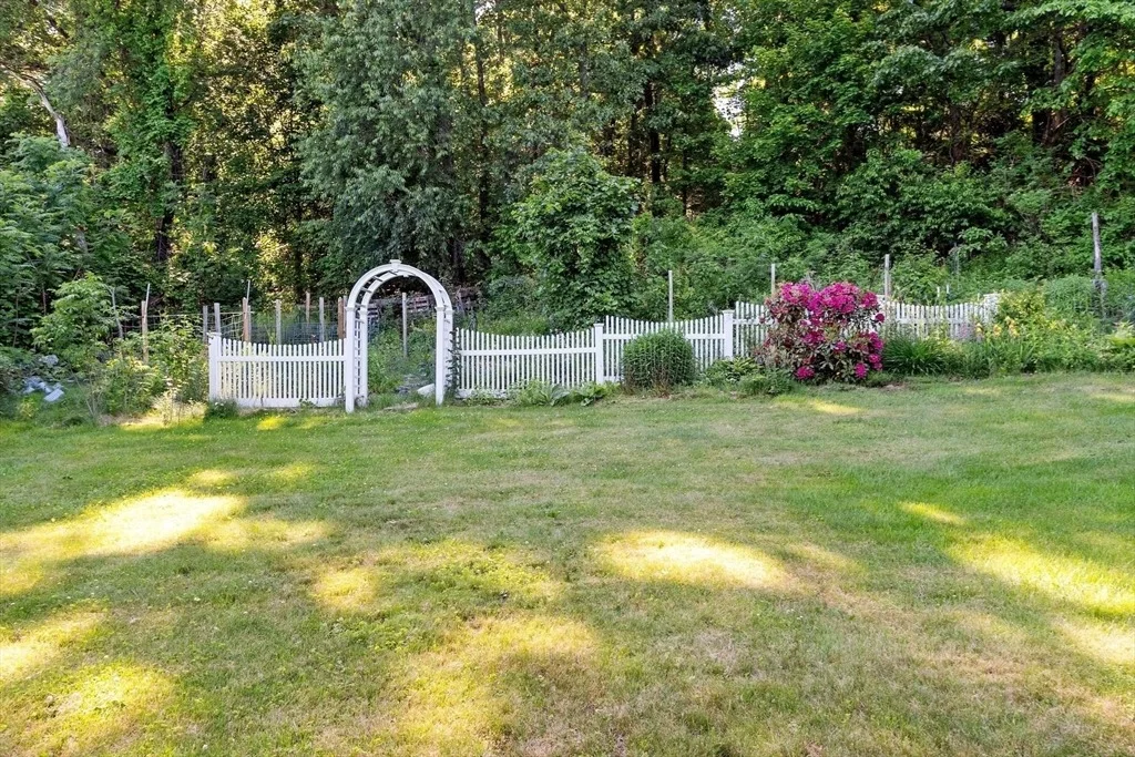 Photo of 33 Taft Rd