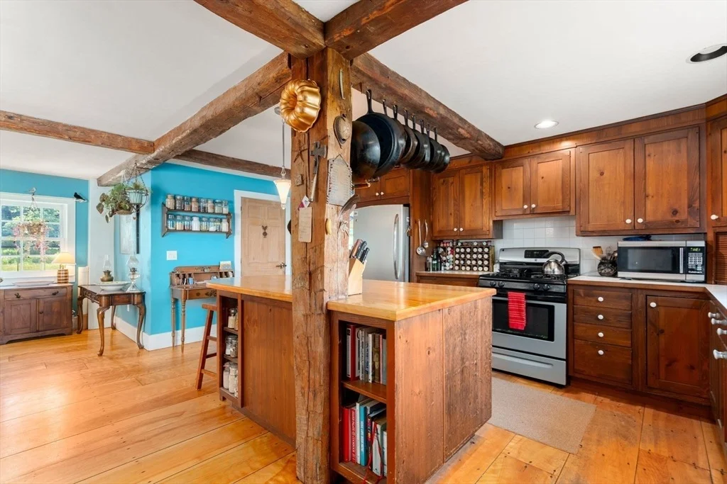 Photo of 287 Williamsburg