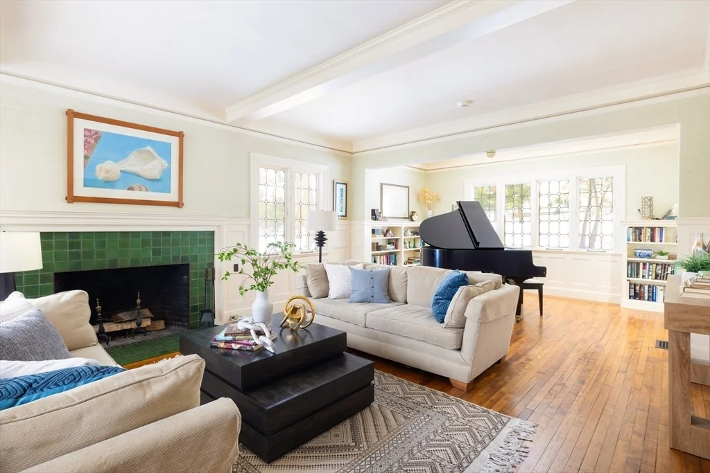 Photo of 282 Buckminster Rd
