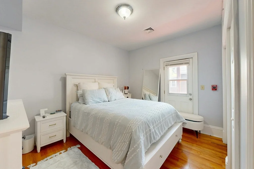 Photo of Unit A2 at 561 Broadway