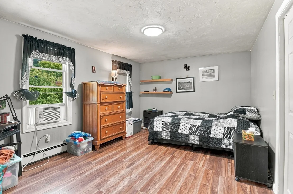 Photo of 10 Flaxfield Road