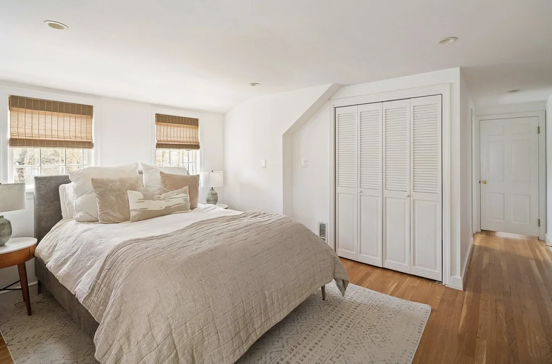 Photo of 39 River Glen Rd