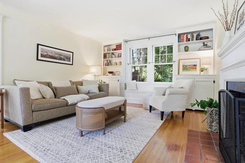 Photo of 42 Crescent Rd