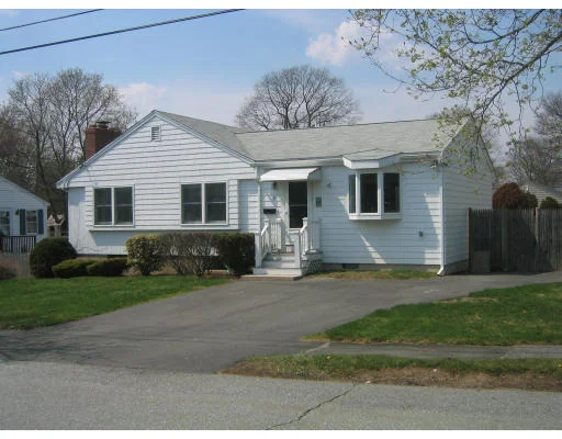 Photo of 8 Colonial Road